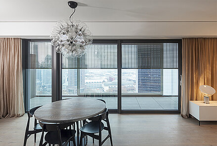 Metallbehang s_enro am one fourty west in Frankfurt