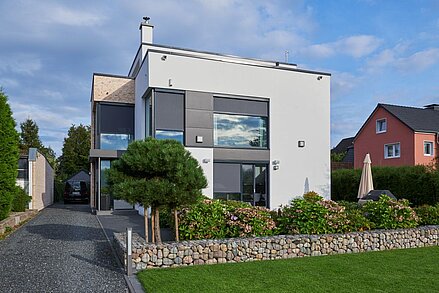 Fenstermarkise zip_2.0 am Einfamilienhaus am Bodensee