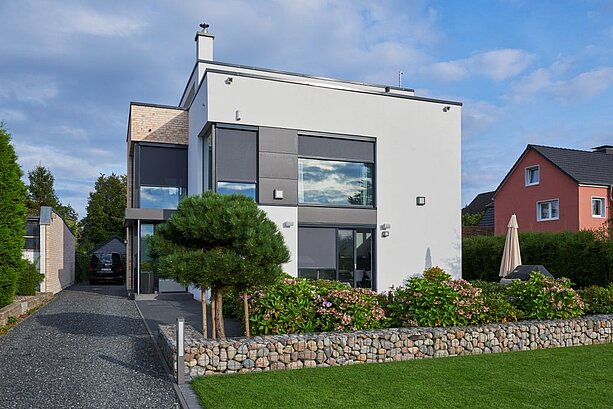 Fenstermarkise zip_2.0 am Einfamilienhaus am Bodensee