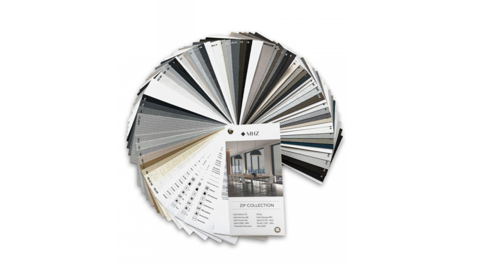Geöffneter Farbfächer mit Stoffmustern der MHZ zip 2.0 Kollektion zur Auswahl von Markisenstoffen.