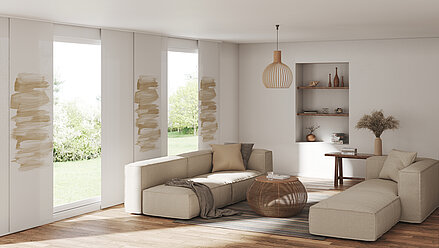 MHZ Flächenvorhang „Artak“ mit Pinselstrich-Motiv in Beige in einem natürlichen, hellen Wohnzimmer.