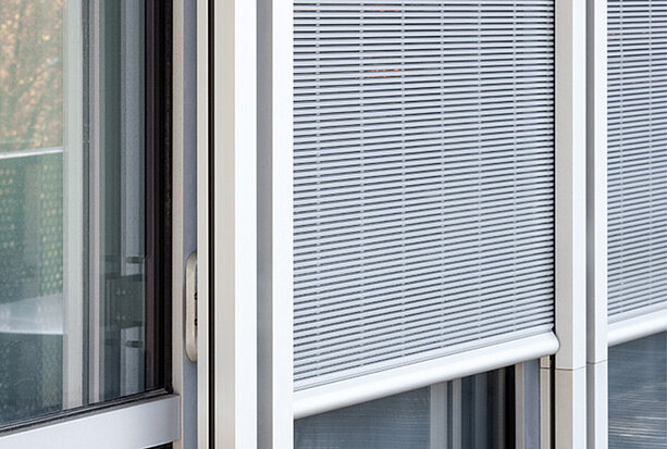 Metallbehang s_enro am Neurocampus in Bordeaux