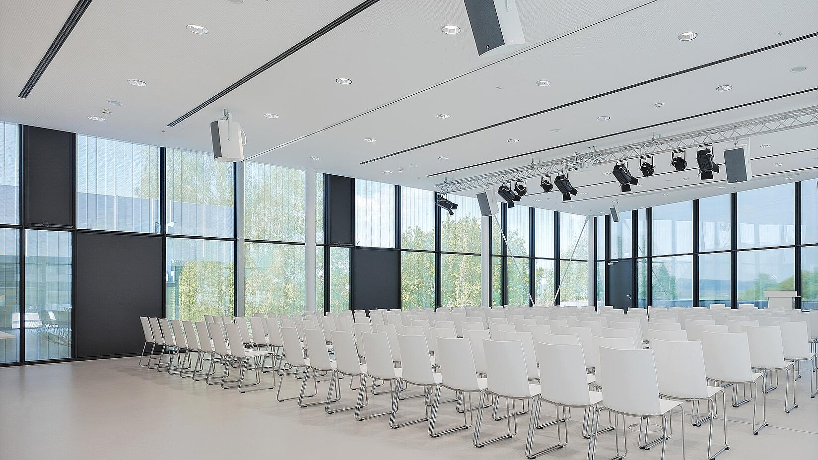 Metallbehang s_enn am Berufsschulzentrum in Rottweil