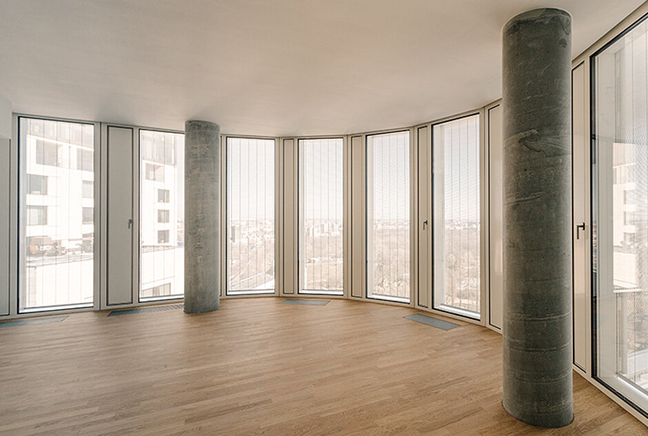 Metallbehang s_enn am Upper West in Berlin