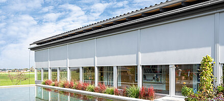 Fenstermarkise zip_2.0 am Einfamilienhaus in Bayern